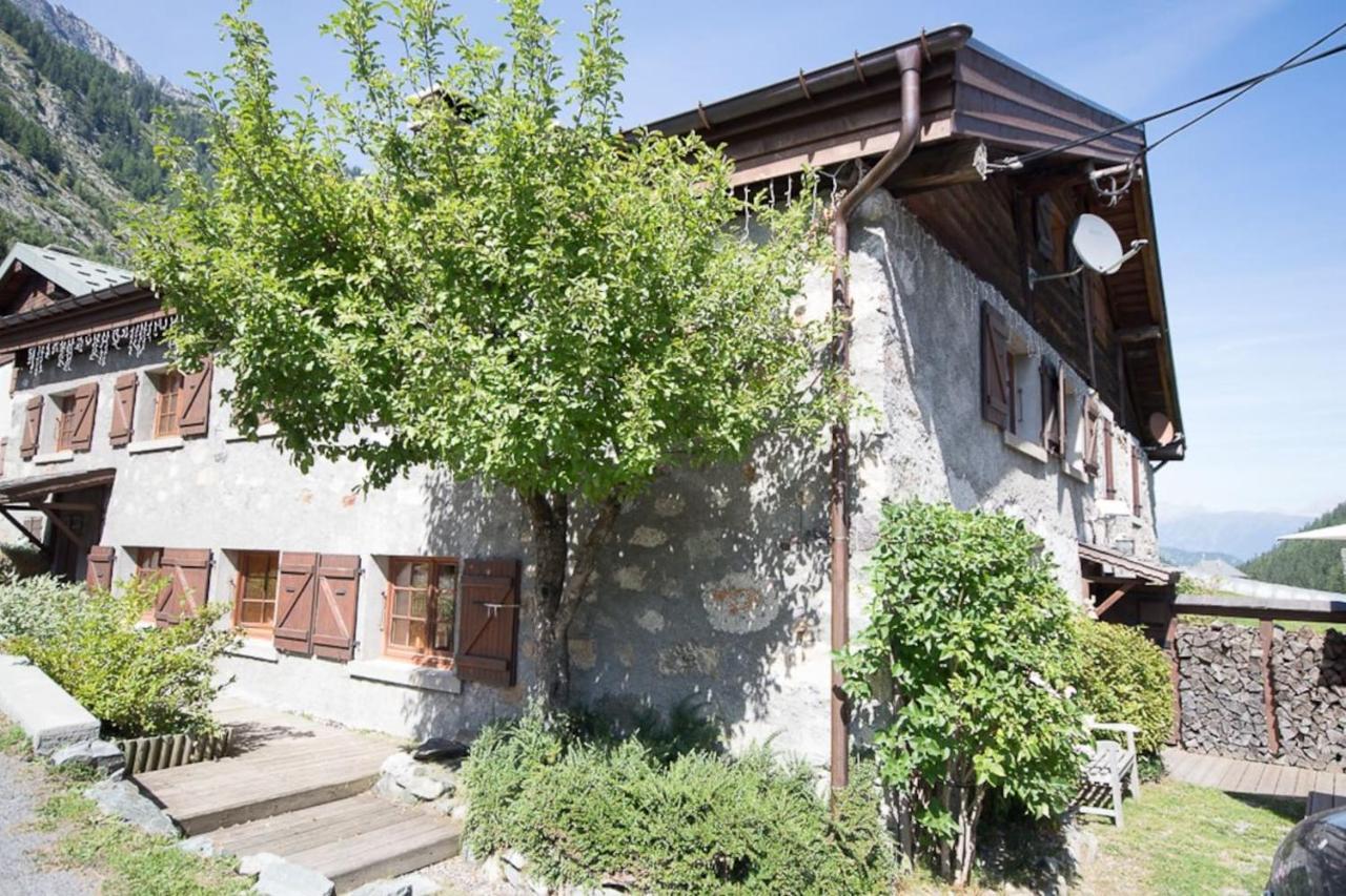 Le Vallorcin, Chalet Le Sizeray - Mont Blanc Vallorcine Bagian luar foto